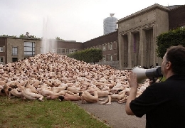 Extraordinary naked people metamorphoses